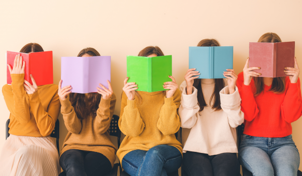 Buch schreiben Hilfe: Warum kostenlose Tipps dich 5 Jahre kosten, aber das richtige Investment dich in 12 Wochen zum Bestseller führt